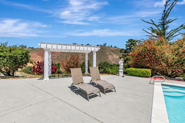 28837 Underwood Road,  CA: https://media.crmls.org/mediaz/27316c72-7f31-4742-baeb-91005004efa6.jpg