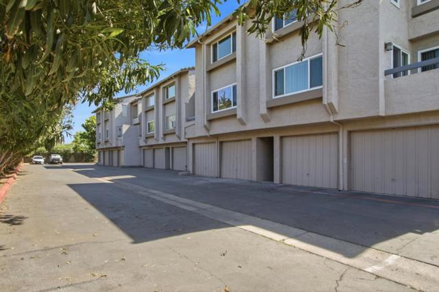2265 Sun Glory Lane, San Jose CA: https://media.crmls.org/mediaz/2731ae50-43f5-4d4d-bb01-4eaa86de5576.jpg