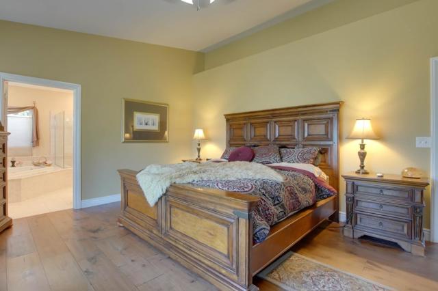 303 Taryn Court, Hollister CA: https://media.crmls.org/mediaz/2731c5a9-a70a-4945-a834-4670600add4b.jpg