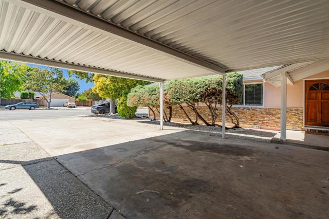 1574 S Mary Avenue, Sunnyvale CA: https://media.crmls.org/mediaz/2731e41a-491d-4aba-8e97-41ac278d4521.jpg
