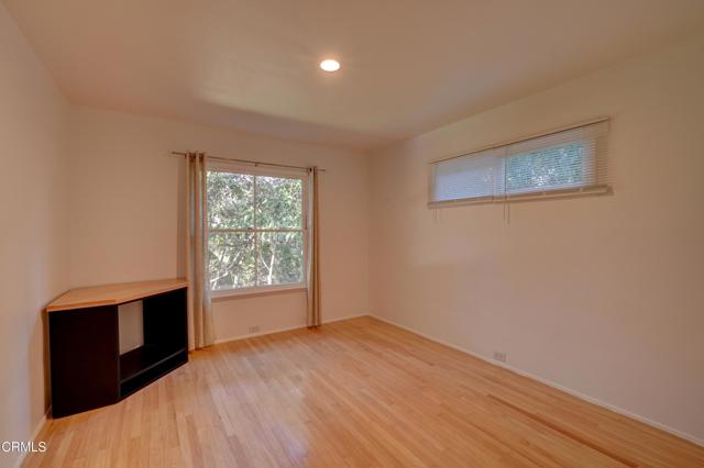 Detail Gallery Image 16 of 22 For 530 Mesa Lila Rd, Glendale,  CA 91208 - 3 Beds | 2 Baths