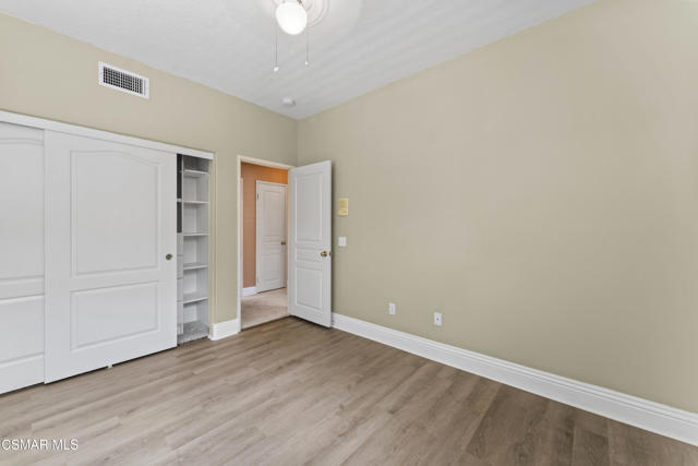 186 Parkside Drive, Simi Valley CA: https://media.crmls.org/mediaz/27325283-b12d-416f-9100-213056cd1e62.jpg