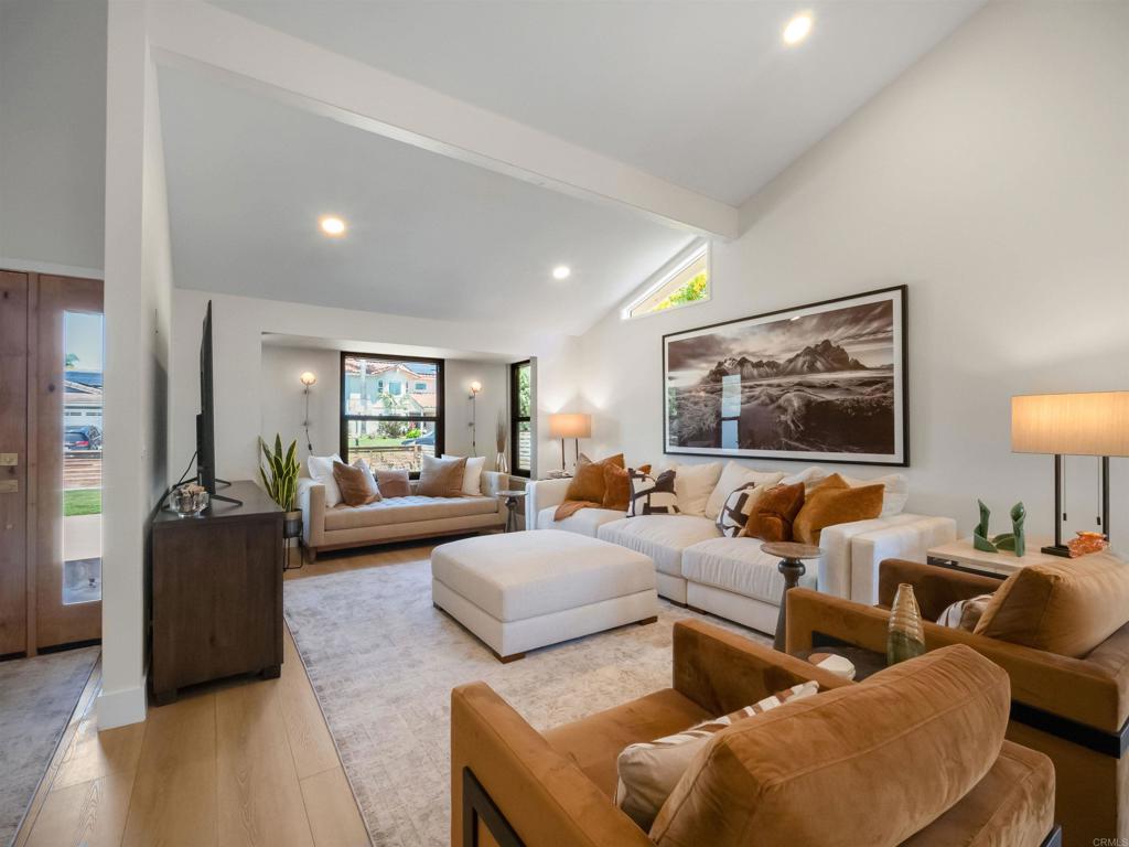 3985 Syme Drive - photo 12