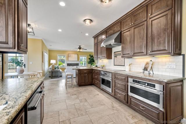 Image 10 of 54 For 2951 Fairview Dr