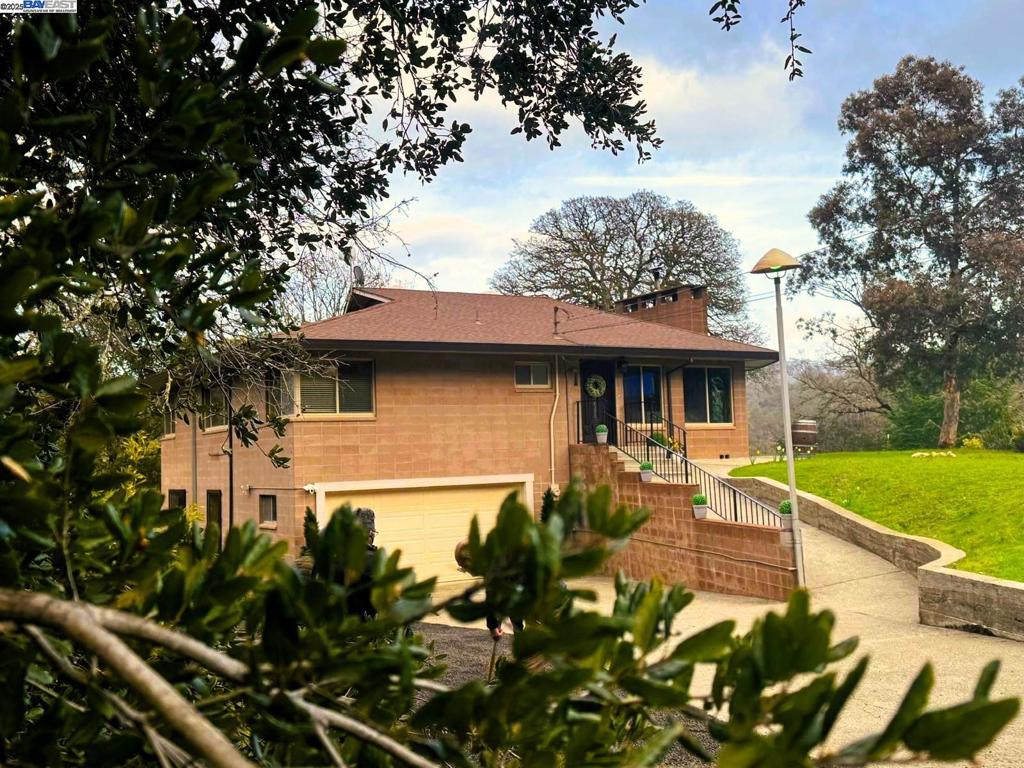 188 Country Club Ln