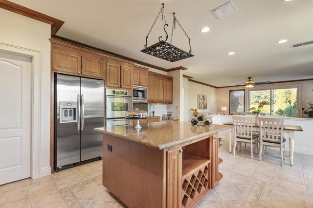 310 Via Vaquero Norte, San Juan Bautista CA: https://media.crmls.org/mediaz/2733616f-19af-4ee9-90b8-22caaed3264d.jpg