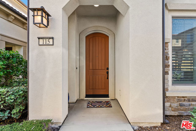 115 Primrose Drive, Foothill Ranch CA: https://media.crmls.org/mediaz/27340b91-3df8-4390-a5e8-7ac91d8f4e14.jpg