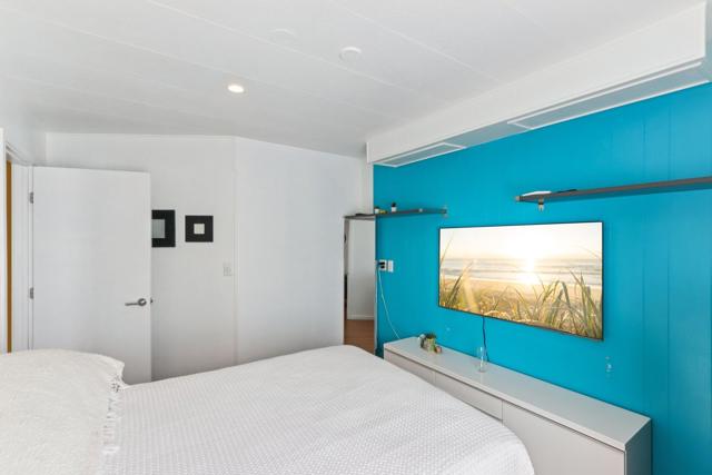 252 Lei Drive, Palm Springs CA: https://media.crmls.org/mediaz/2734b055-6445-4b91-b7e9-6394df2404ad.jpg
