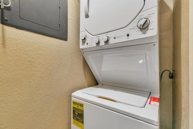 1440 Alma Loop, San Jose CA: https://media.crmls.org/mediaz/27350b6b-bc01-4299-9720-87c821b07280.jpg
