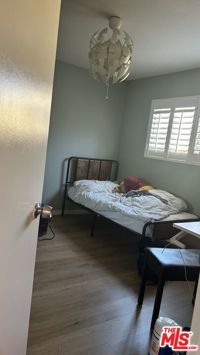 557 E Verdugo Avenue, Burbank CA: https://media.crmls.org/mediaz/273740b5-4981-4bf3-a925-3ca693741215.jpg