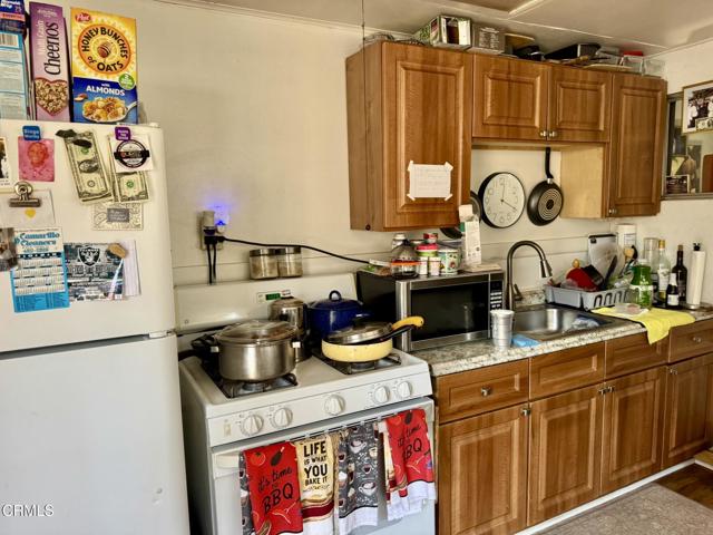 120 Palm Drive, Camarillo CA: https://media.crmls.org/mediaz/27386a2f-81ed-4c5f-a11c-3ce53c7efb42.jpg