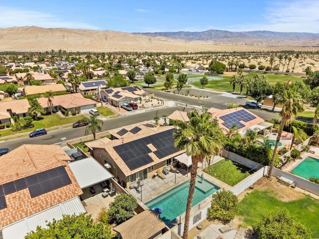 69867 Kent Place, Cathedral City CA: https://media.crmls.org/mediaz/27389f9c-d67f-4c7d-8710-a1480ea7457e.jpg