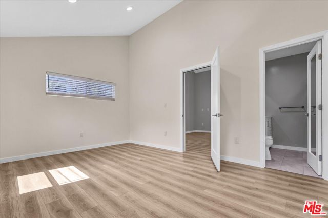 13964 La Maida Street, Sherman Oaks CA: https://media.crmls.org/mediaz/2738c4e3-ad57-48e7-8f55-47219e3ce993.jpg