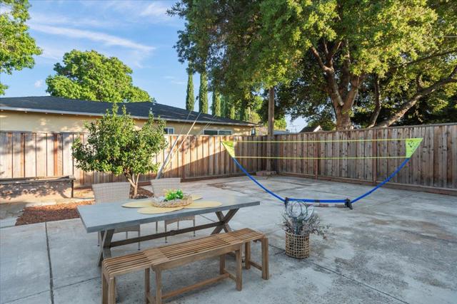 2804 Steinhart Court, Santa Clara CA: https://media.crmls.org/mediaz/2739102a-9251-475f-b87c-952390b773d1.jpg