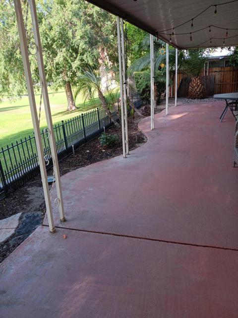 121 Via Valverde, Cathedral City CA: https://media.crmls.org/mediaz/27392591-f7b3-4072-a4c4-7b4ca89c9e19.jpg