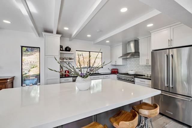 805 Old Mill Pond Road, Los Gatos CA: https://media.crmls.org/mediaz/273937df-d2ad-4b98-83ae-8f911eda4868.jpg