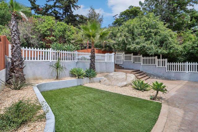 8560 Sunrise Ave, La Mesa CA: https://media.crmls.org/mediaz/2739be09-9f31-40fb-88d0-e59069da336a.jpg