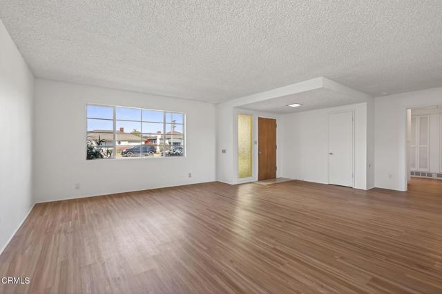 Detail Gallery Image 7 of 26 For 722 W Robert Ave, Oxnard,  CA 93030 - 3 Beds | 1/1 Baths