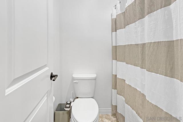 1091 Camino Cantera S, Chula Vista CA: https://media.crmls.org/mediaz/273a0d19-9e9c-4c21-bfe0-b5c300528b17.jpg