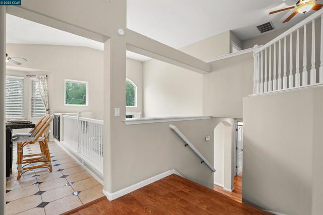 2063 BLUEROCK CT, Concord CA: https://media.crmls.org/mediaz/273ab047-ec2c-4693-b332-8228f29a75ba.jpg