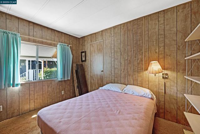 1474 Wakefield Dr, Hayward CA: https://media.crmls.org/mediaz/273ab67d-eb3e-4323-9984-d3cba5c89811.jpg