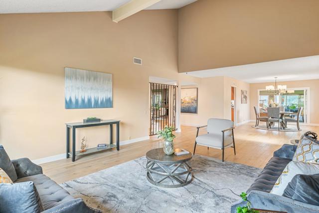 7945 Shadow Hill Dr, La Mesa CA: https://media.crmls.org/mediaz/273ae0a7-2796-46b2-a676-d7d1d63ed1ef.jpg