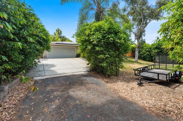 1374 Orpheus Ave, Encinitas CA: https://media.crmls.org/mediaz/273b6c63-c1a8-4c09-b89c-dd0cc247f6fc.jpg
