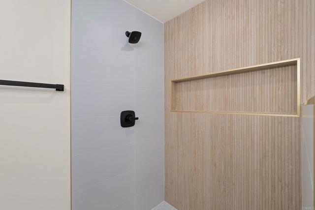 Image 18 of 33 For 9037 Pelton Court