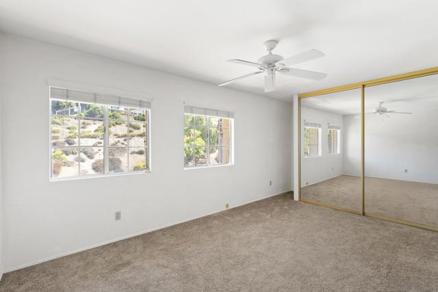2332 Back Nine St, Oceanside CA: https://media.crmls.org/mediaz/273d1074-4acd-4695-9471-be500f711878.jpg