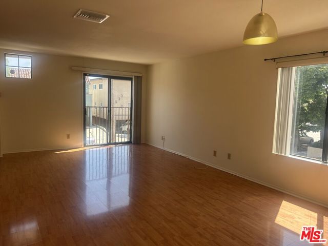 8515 Saturn Street, Los Angeles CA: https://media.crmls.org/mediaz/273d5ee9-33ec-4b84-ae00-0f1c70ec2c61.jpg
