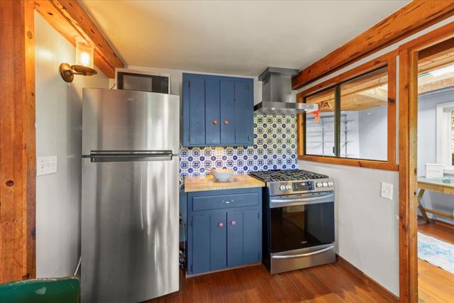 65 Hitchcock, Carmel Valley CA: https://media.crmls.org/mediaz/273d7ec6-2151-4475-9102-168342663958.jpg