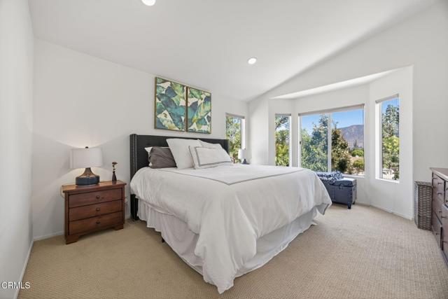 5004 Ladera Vista Drive, Camarillo CA: https://media.crmls.org/mediaz/273d9359-c9e7-4b3b-8a95-73848d43c5b3.jpg