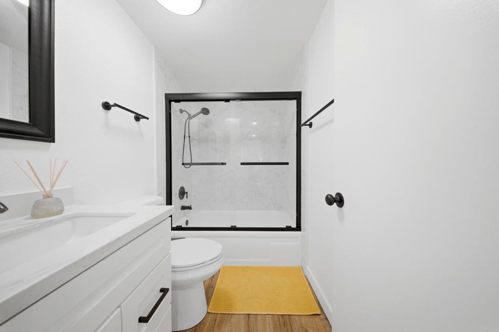 https://media.crmls.org/mediaz/273e9473-c502-4997-852d-41316d1ece46.jpg?preset=X-Large