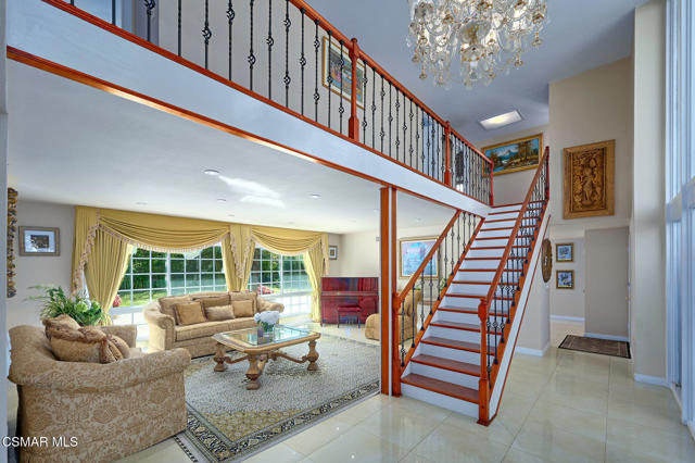1568 Aspenwall Road, Westlake Village CA: https://media.crmls.org/mediaz/273f16b7-efee-478c-aa65-1c3763a61e1d.jpg