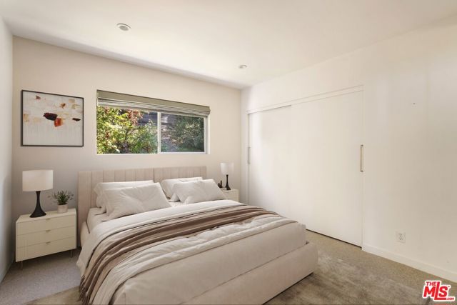11115 Dona Pegita Drive, Studio City CA: https://media.crmls.org/mediaz/273f54b5-8851-41f2-b2f8-e4619f94a205.jpg