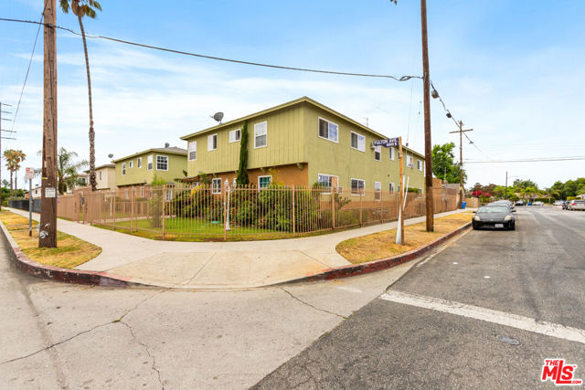 6955 Fulton Avenue, North Hollywood, California 91605, ,Multi-Family,For Sale,Fulton,24427601