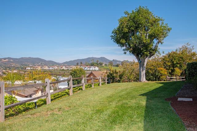 1143 Portola Street, Vista CA: https://media.crmls.org/mediaz/274136ee-d41f-4db9-a1ab-9dcb3ad3f208.jpg