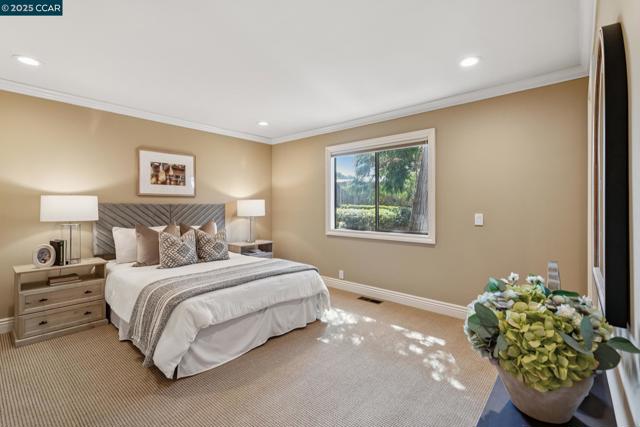 1149 Camino Vallecito, Lafayette CA: https://media.crmls.org/mediaz/27419903-278c-476f-aa29-8c732f741330.jpg