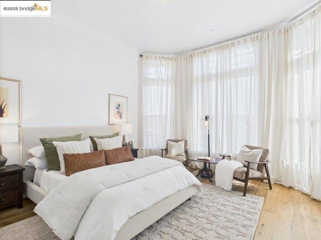 2602 Adeline St, Oakland CA: https://media.crmls.org/mediaz/27425748-edf7-4377-97af-a7abcb32255a.jpg