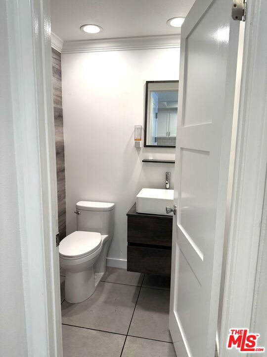 3712 Carrington Court, Inglewood CA: https://media.crmls.org/mediaz/274320ae-95d0-4481-8a20-98ae457b0396.jpg