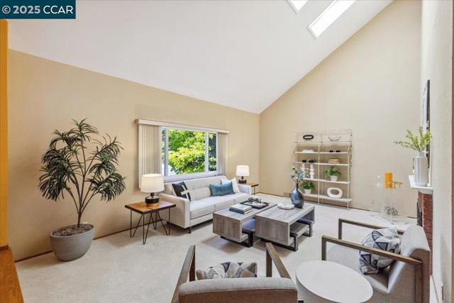 1759 Crescent Dr, Walnut Creek CA: https://media.crmls.org/mediaz/274346aa-9ab3-47f6-be26-1af908342a2a.jpg