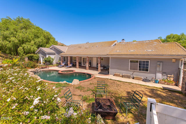 4850 N Moorpark Road, Thousand Oaks CA: https://media.crmls.org/mediaz/27444d0f-722b-422e-a822-1a5ef7c0dc2b.jpg