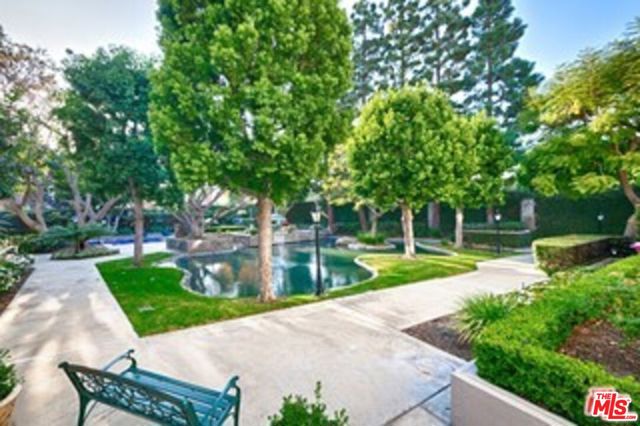 10112 EMPYREAN Way, Los Angeles CA: https://media.crmls.org/mediaz/274492c4-3ea6-4bc4-8620-2c99a9a5a8a5.jpg