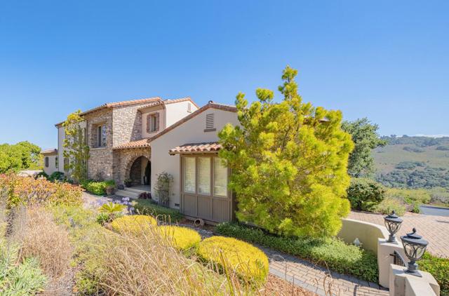 407 Mirador Court, Monterey CA: https://media.crmls.org/mediaz/27451989-4bd6-43c0-be62-0c51b510f35a.jpg