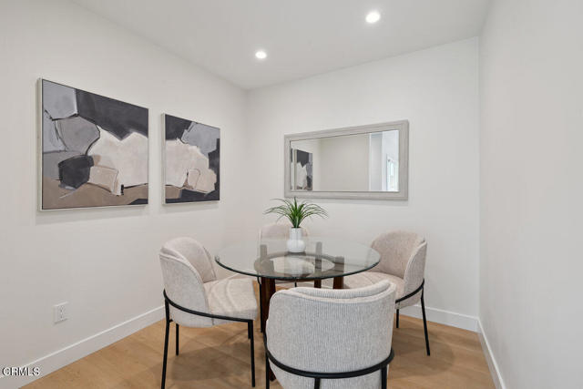 2711 2715 Dawson Avenue, Ventura CA: https://media.crmls.org/mediaz/274558a2-ec8d-4aaf-bafb-ac3f85261c96.jpg