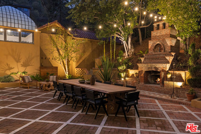 540 Mount Washington Drive, Los Angeles CA: https://media.crmls.org/mediaz/2745b010-625a-4efd-b4f9-0e532fd02f0a.jpg