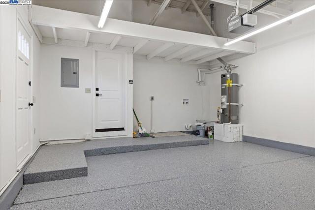 7718 Millbrook Ave, Dublin CA: https://media.crmls.org/mediaz/27464dec-b4b4-4f40-a358-ea8479a42264.jpg