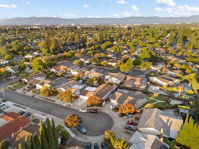 788 Mayten Tree Court, Sunnyvale CA: https://media.crmls.org/mediaz/2746fac0-2df5-469f-b2e6-2bf65c26ef01.jpg