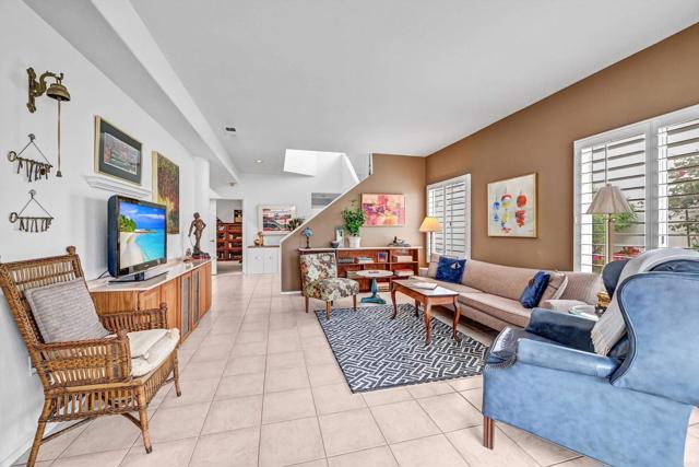 4981 Lamia Way, Oceanside CA: https://media.crmls.org/mediaz/27473d72-ab0b-4203-9fb2-6336a130926e.jpg