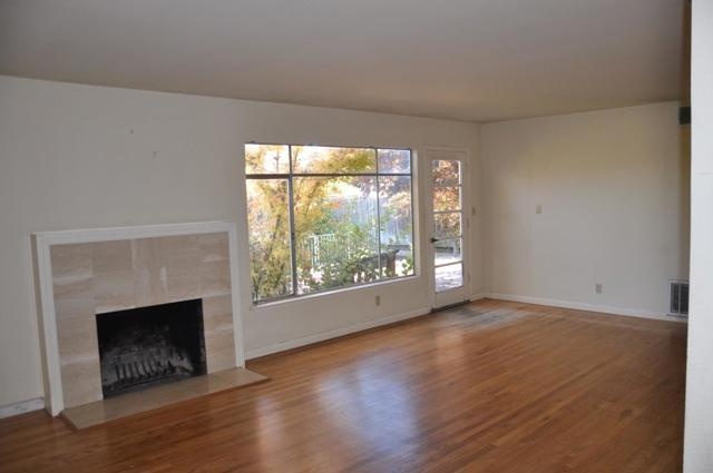 15104 Bel Escou Drive, San Jose CA: https://media.crmls.org/mediaz/27478b4e-62e5-46eb-820e-7bb568c79428.jpg